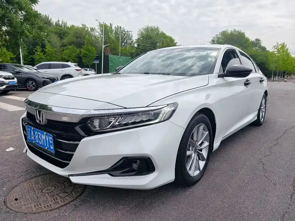 Honda Accord — фото 9