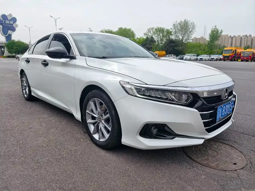 Honda Accord — фото 5