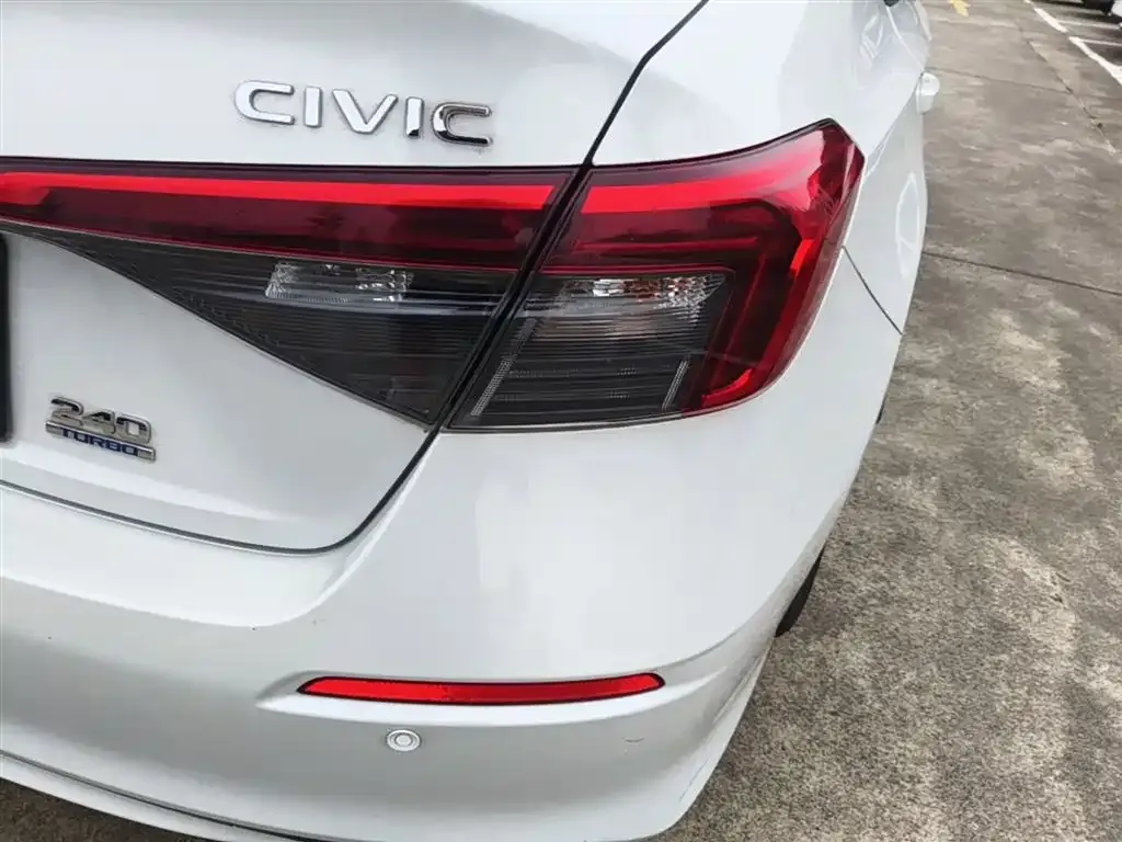Honda Civic — фото 10