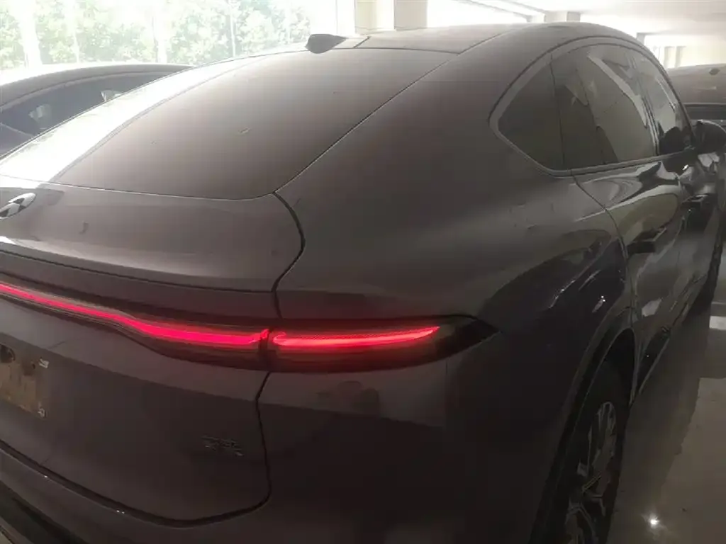 NIO EC6 — фото 10