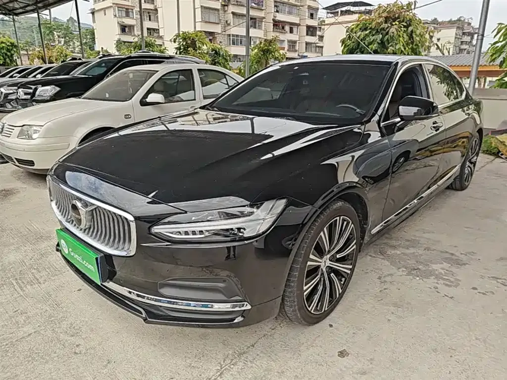 Volvo S90 — фото 1