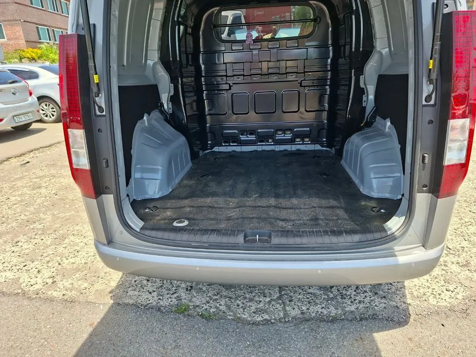 Hyundai Staria 2025 из KR, фото 8