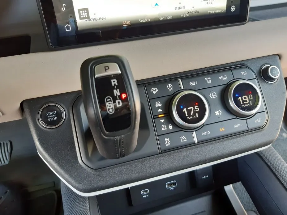 Land Rover Defender 2022 из KR, фото 8