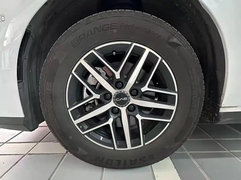 BYD Seal 05 DM-i — фото 8