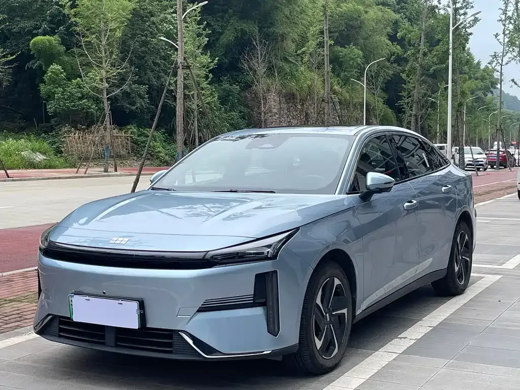 Geely Galaxy L6 — фото 1