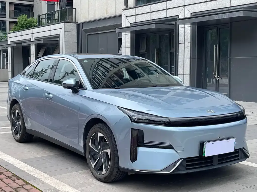 Geely Galaxy L6 — фото 4