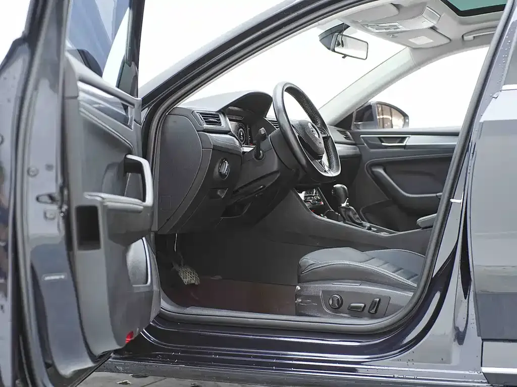 Skoda Superb — фото 10