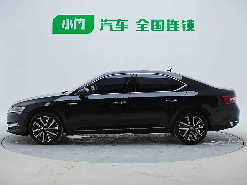 Skoda Superb — фото 3