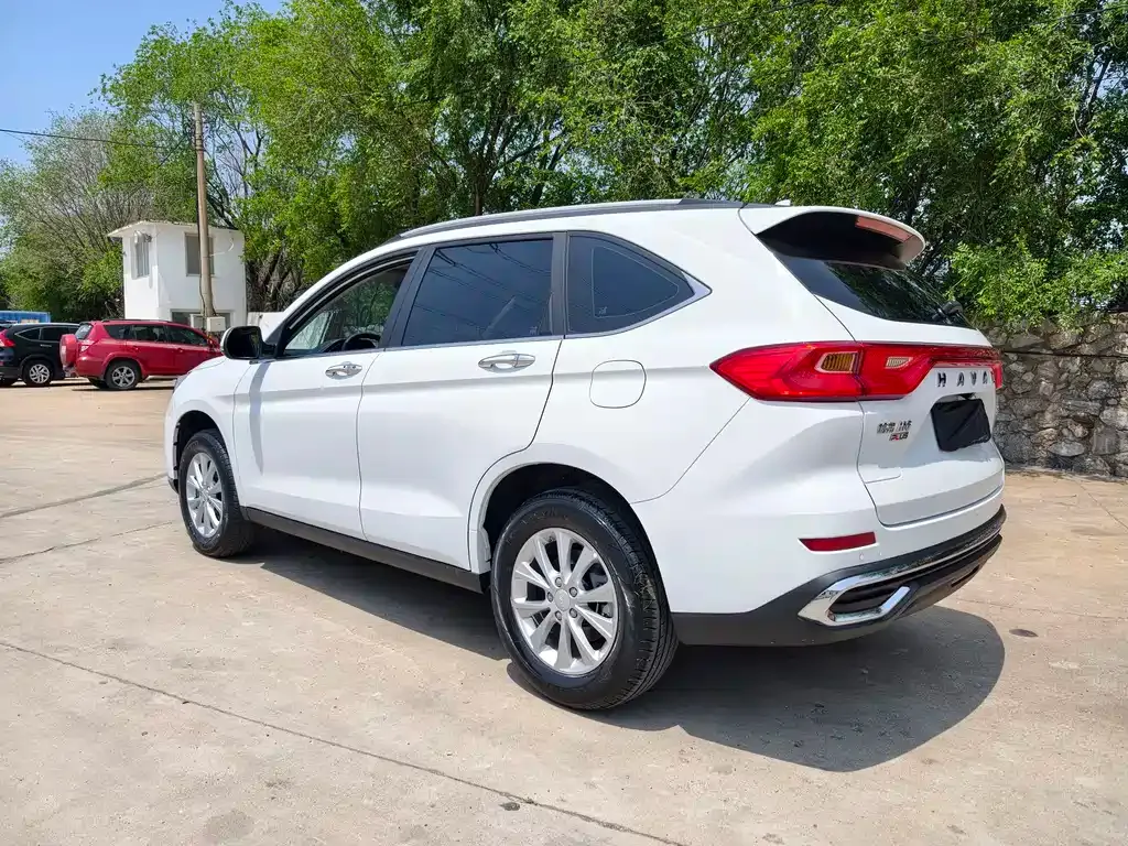 Haval M6 — фото 10