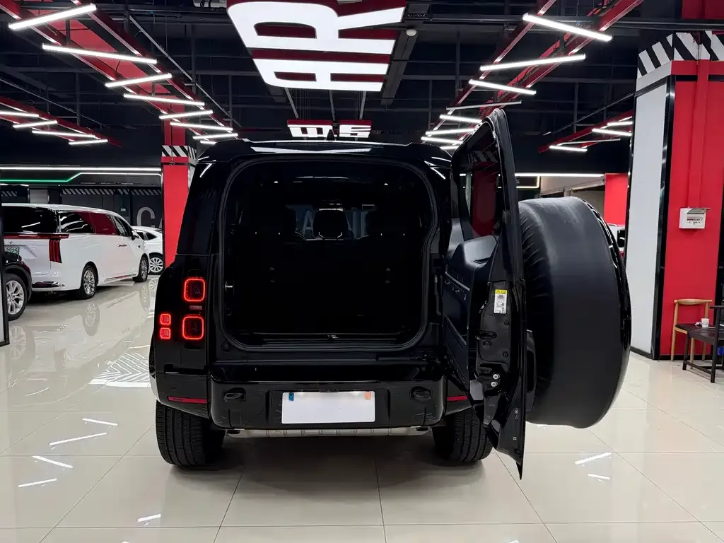 Land Rover Defender — фото 4