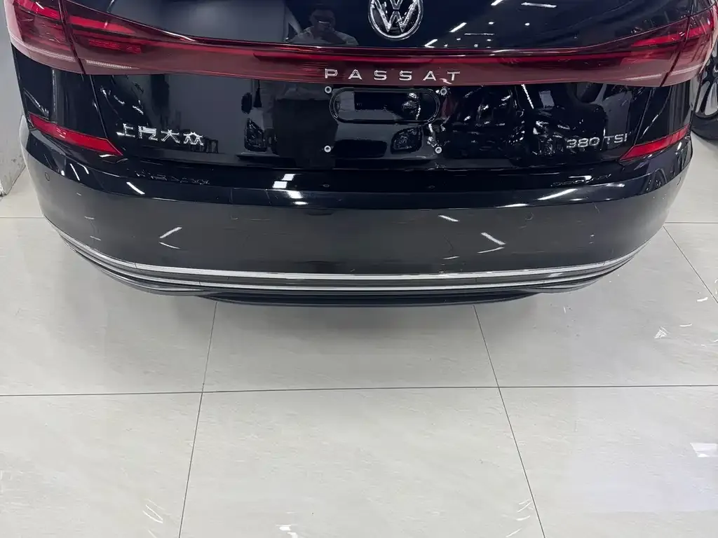 Volkswagen Passat — фото 5