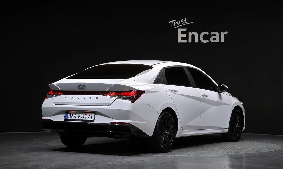 Hyundai AVANTE — фото 2