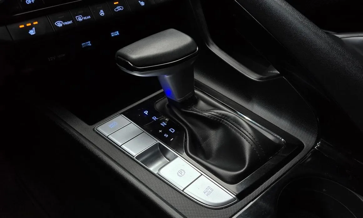 Hyundai AVANTE — фото 9