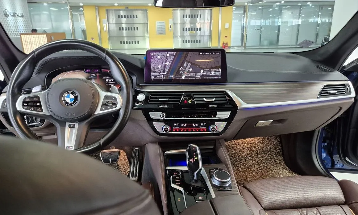 BMW 5-Series 2021 из KR, фото 7
