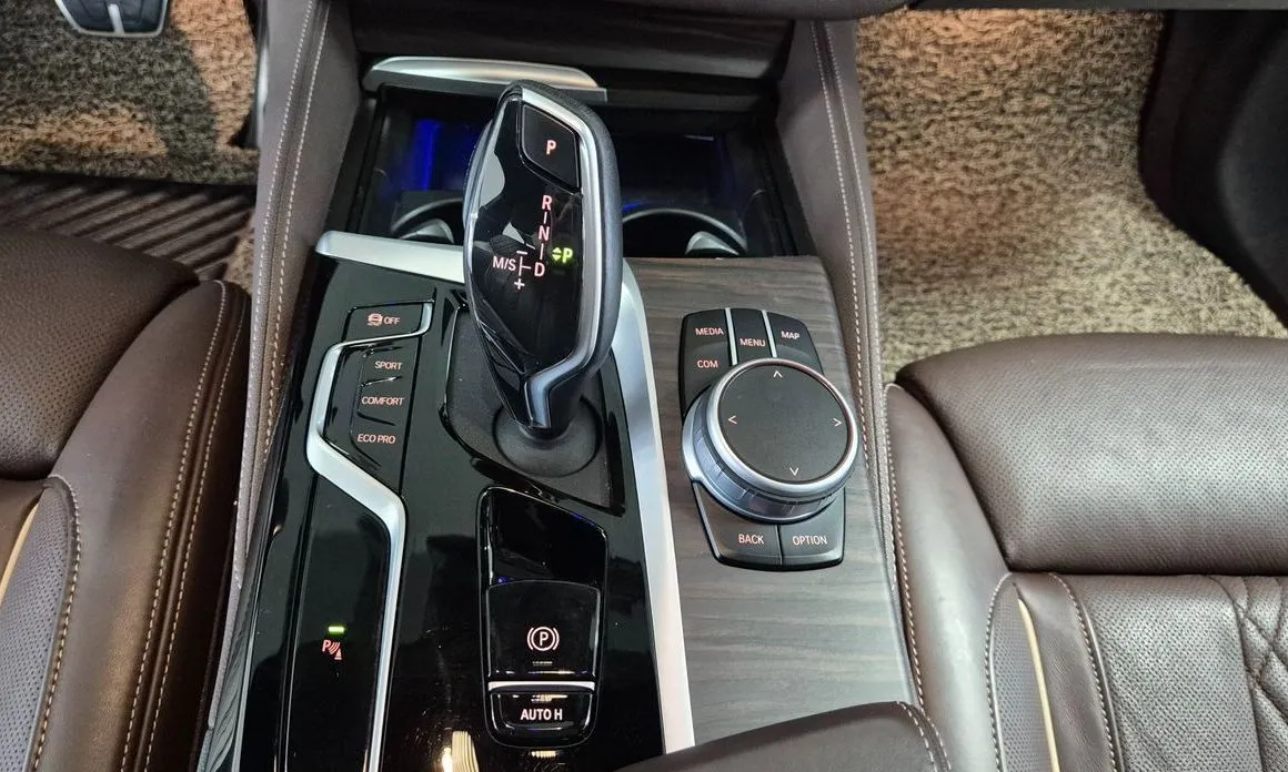 BMW 5-Series 2021 из KR, фото 8