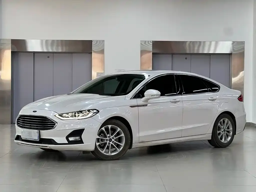 Ford Mondeo — фото 1