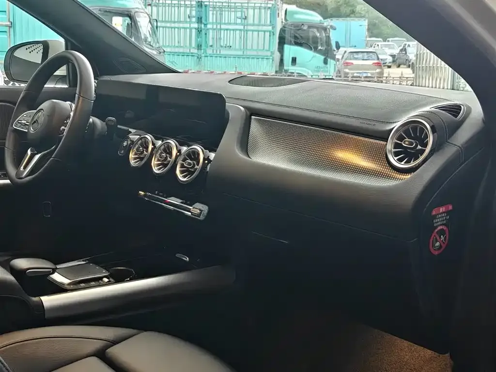 Mercedes-Benz GLA — фото 6