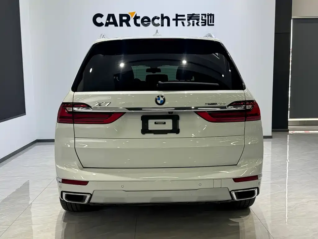 BMW X7 — фото 2