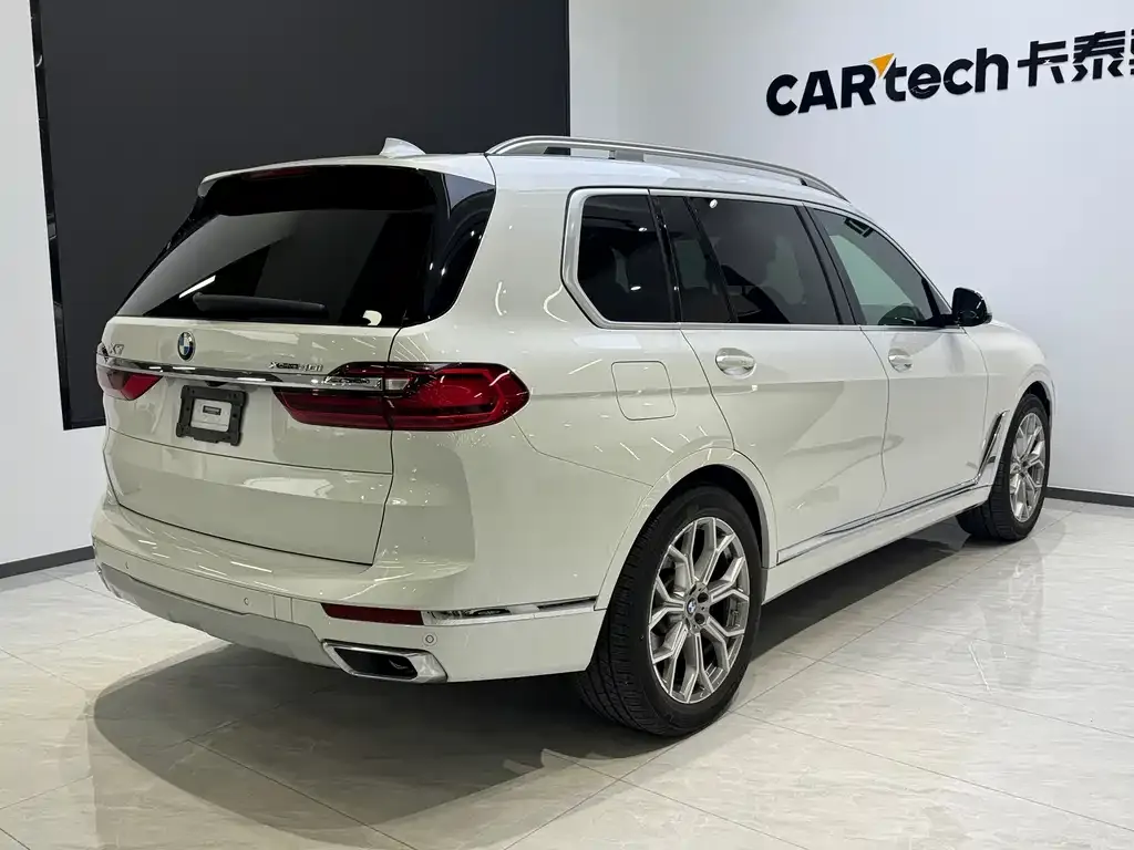 BMW X7 — фото 9