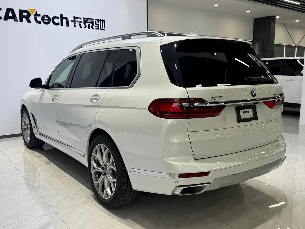 BMW X7 — фото 3