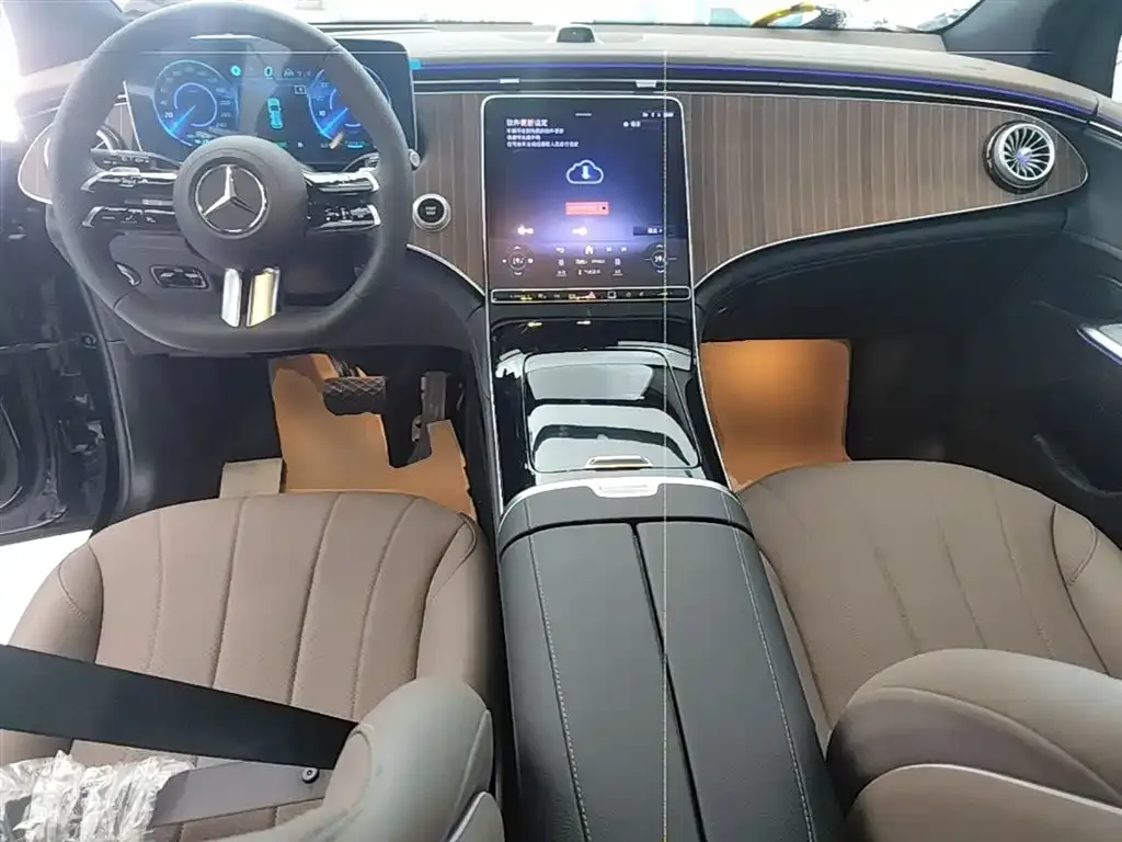 Mercedes-Benz EQE SUV — фото 3