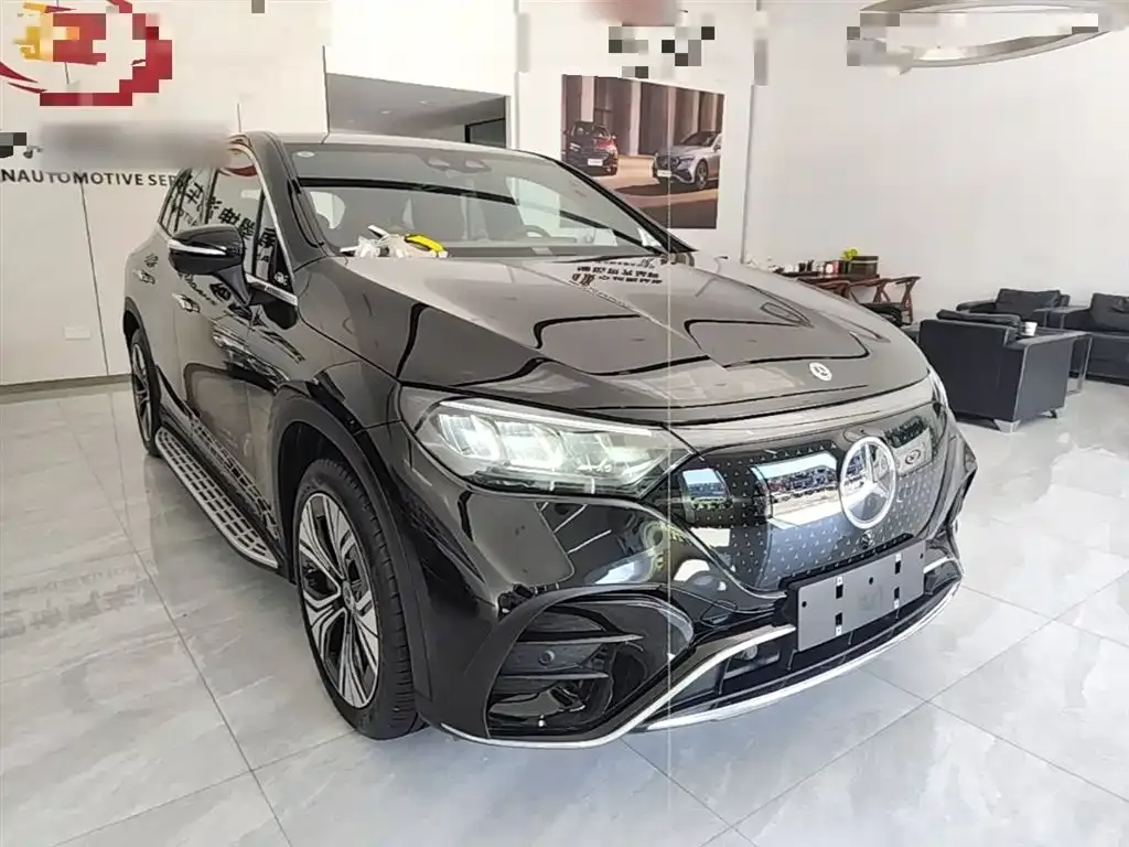Mercedes-Benz EQE SUV — фото 6