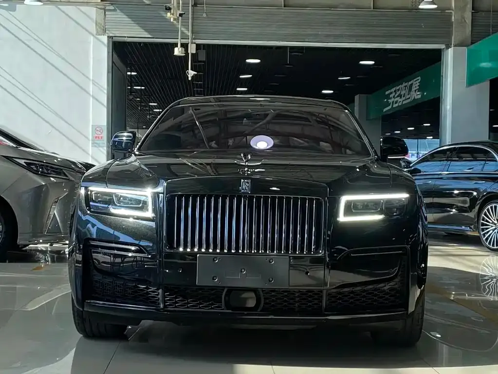 Rolls-Royce Ghost — фото 10