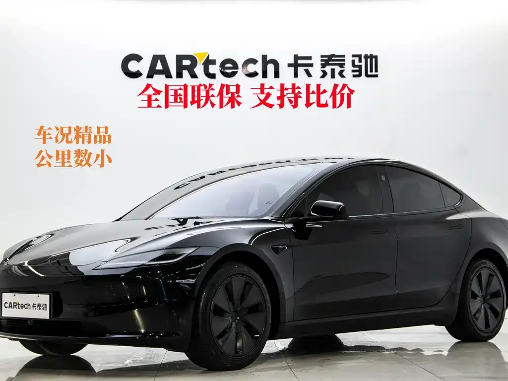 Tesla Model 3 — фото 1