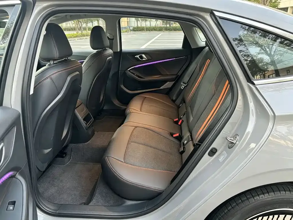 BMW 2 Series (Import) 2023 из CN, фото 5