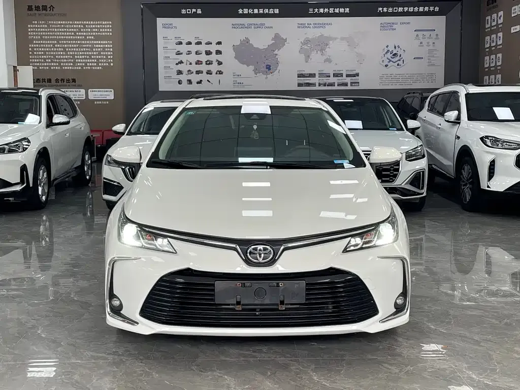 Toyota Corolla — фото 4