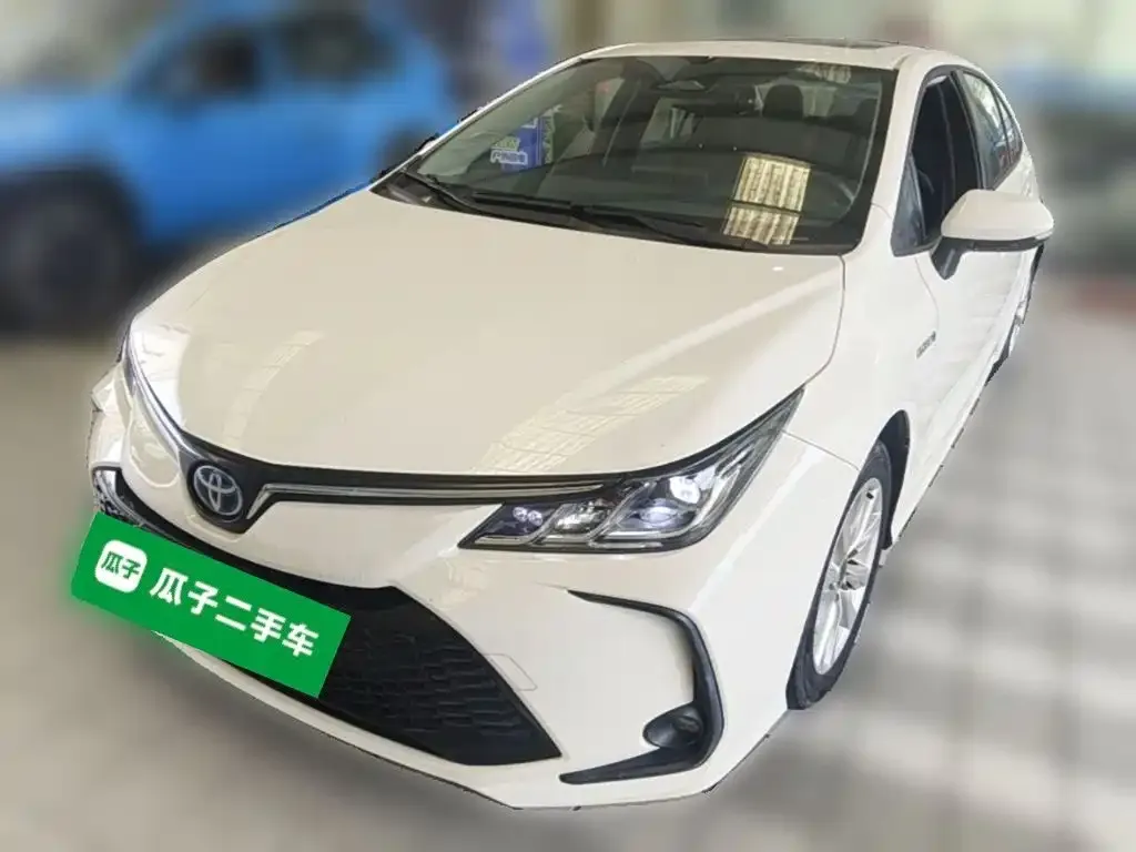 Toyota Corolla — фото 1