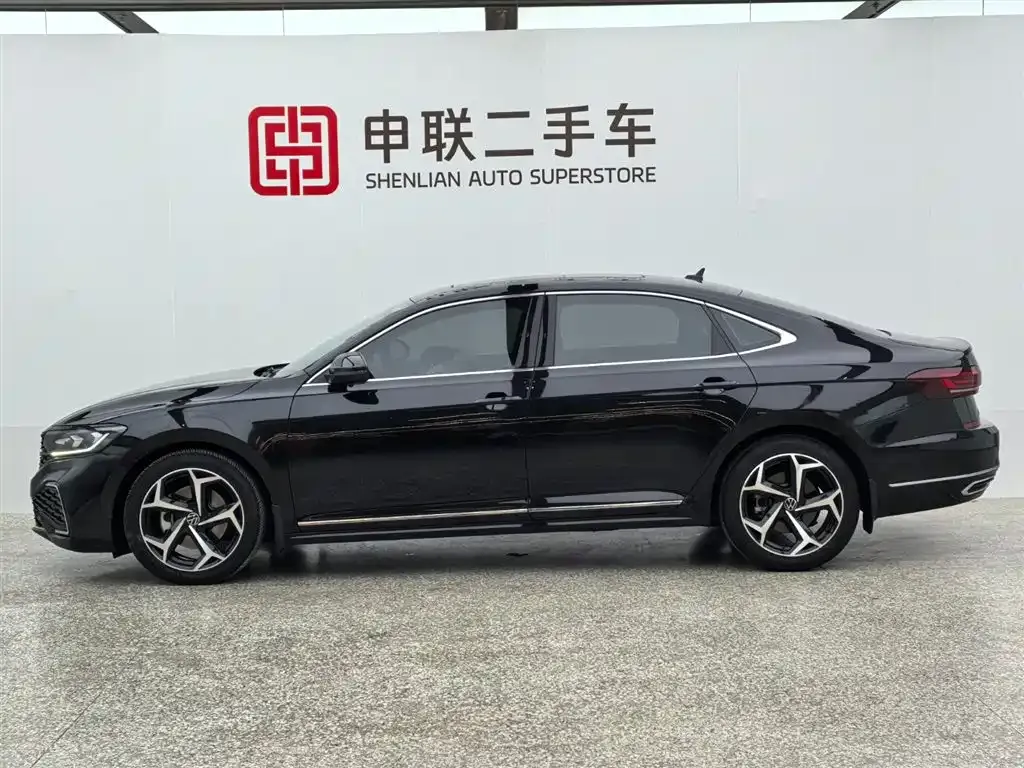 Volkswagen Passat — фото 1