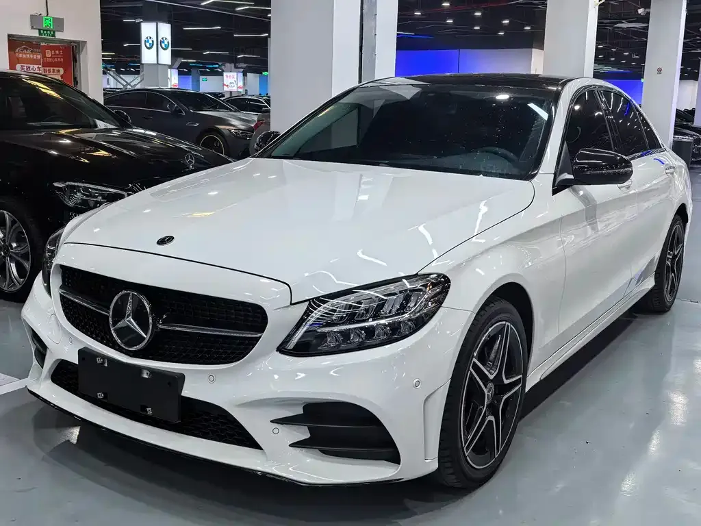 Mercedes-Benz C-Class — фото 1