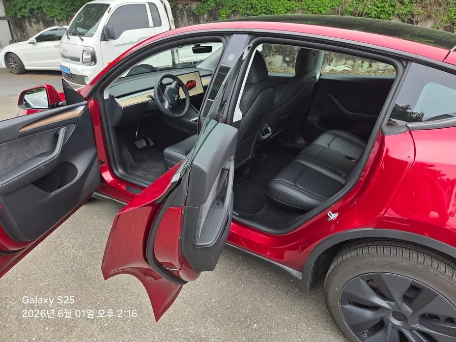 Tesla Model Y — фото 6