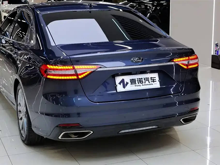 Ford Taurus 2022 из CN, фото 9