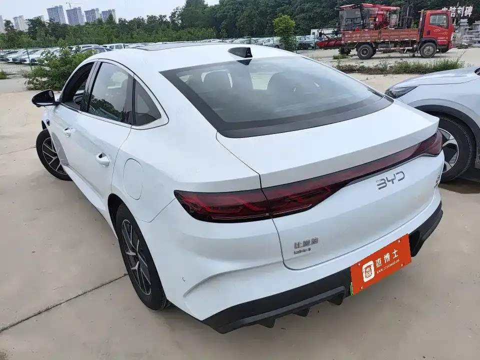 BYD Qin L — фото 4