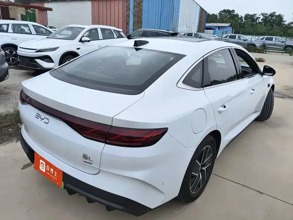BYD Qin L — фото 6