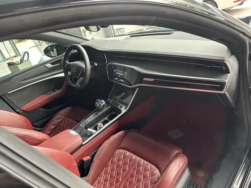 Audi A7L — фото 2