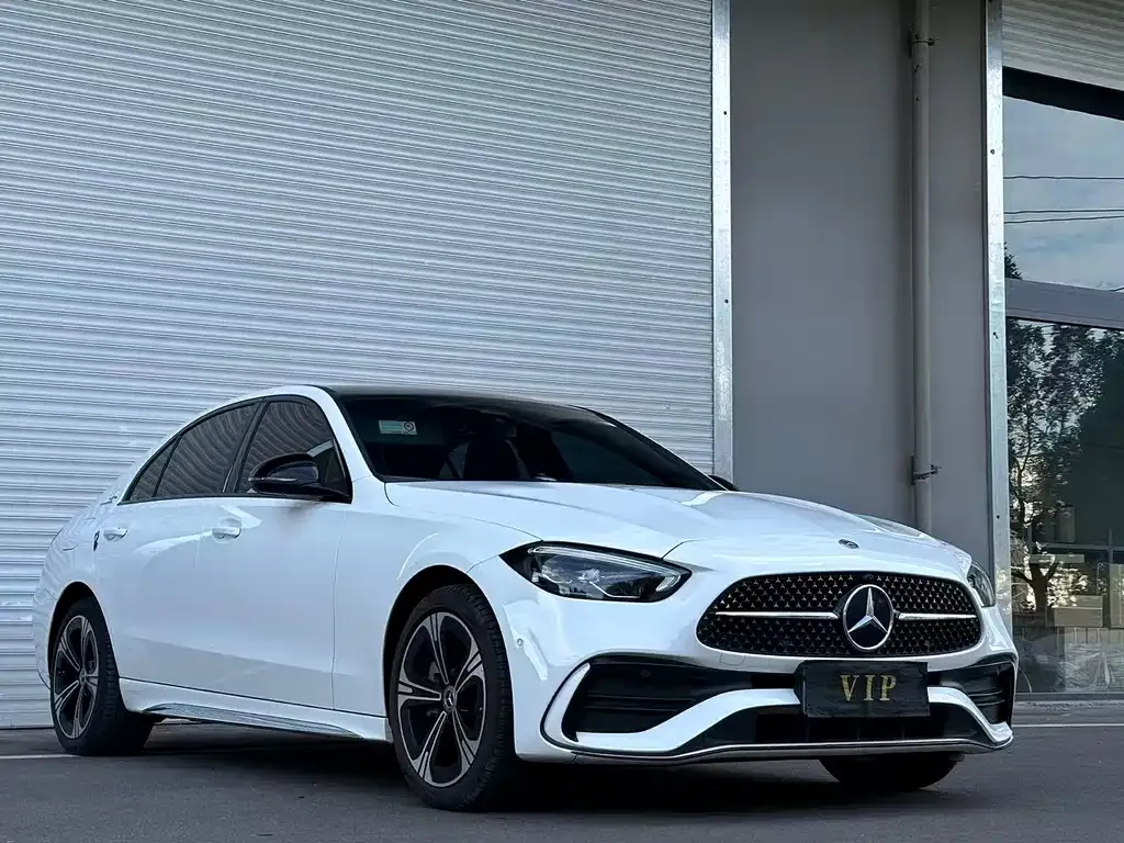 Mercedes-Benz C-Class — фото 1