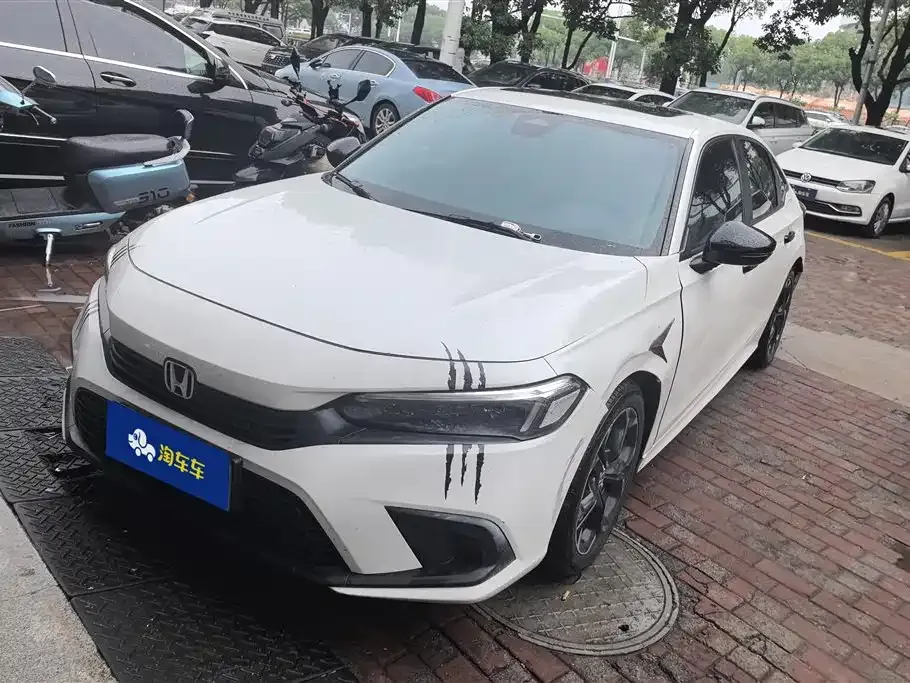 Honda Civic — фото 1