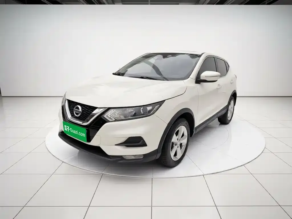 Nissan Qashqai — фото 1