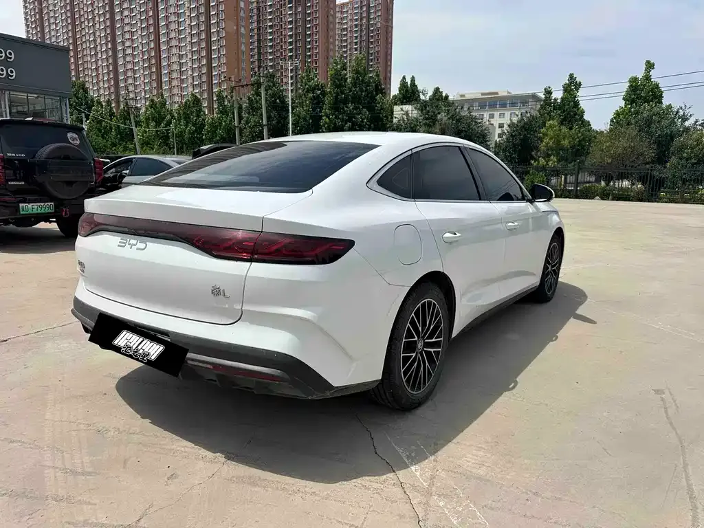 BYD Qin L — фото 5