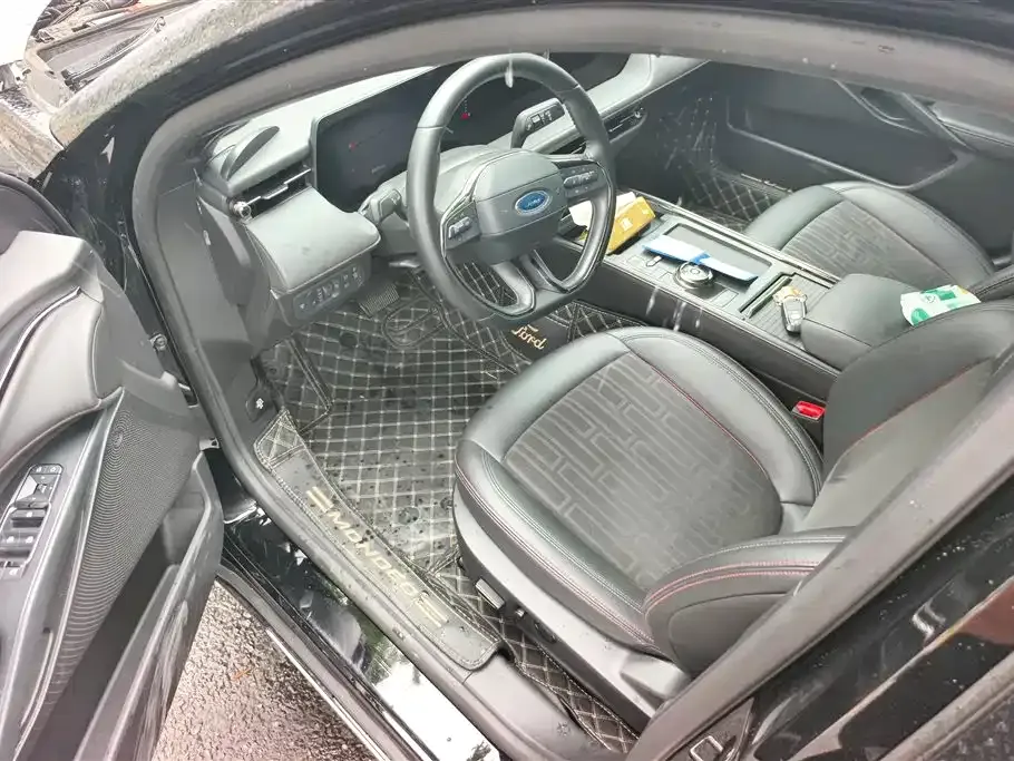 Ford Mondeo 2023 из CN, фото 3