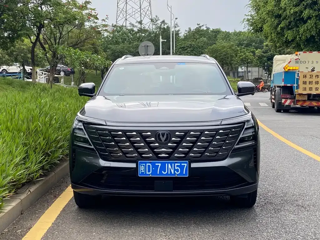 Changan CS75PLUS — фото 9