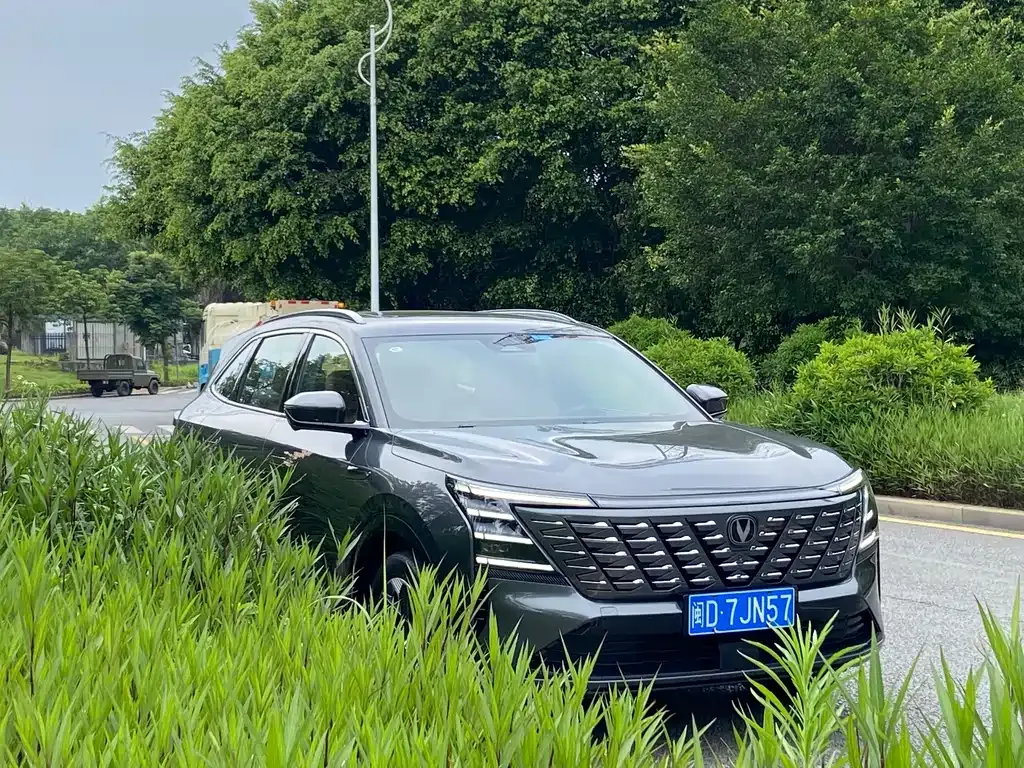 Changan CS75PLUS — фото 10