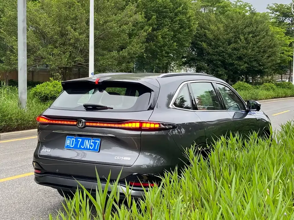 Changan CS75PLUS — фото 8