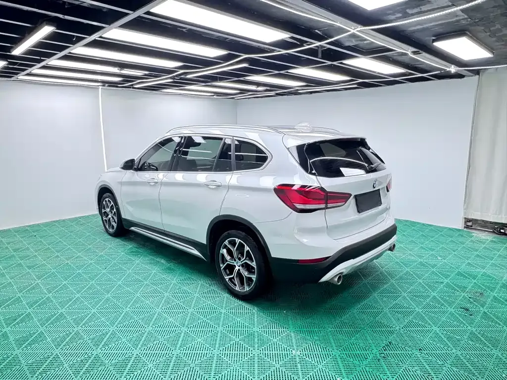 BMW X1 — фото 4