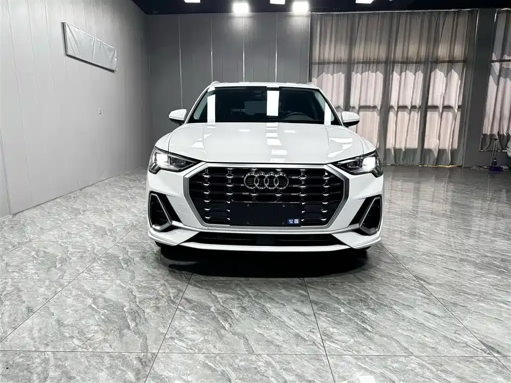 Audi Q3 — фото 5