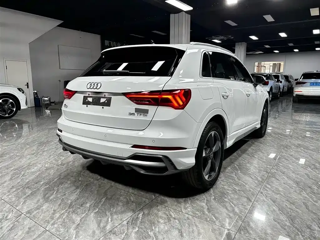 Audi Q3 — фото 3