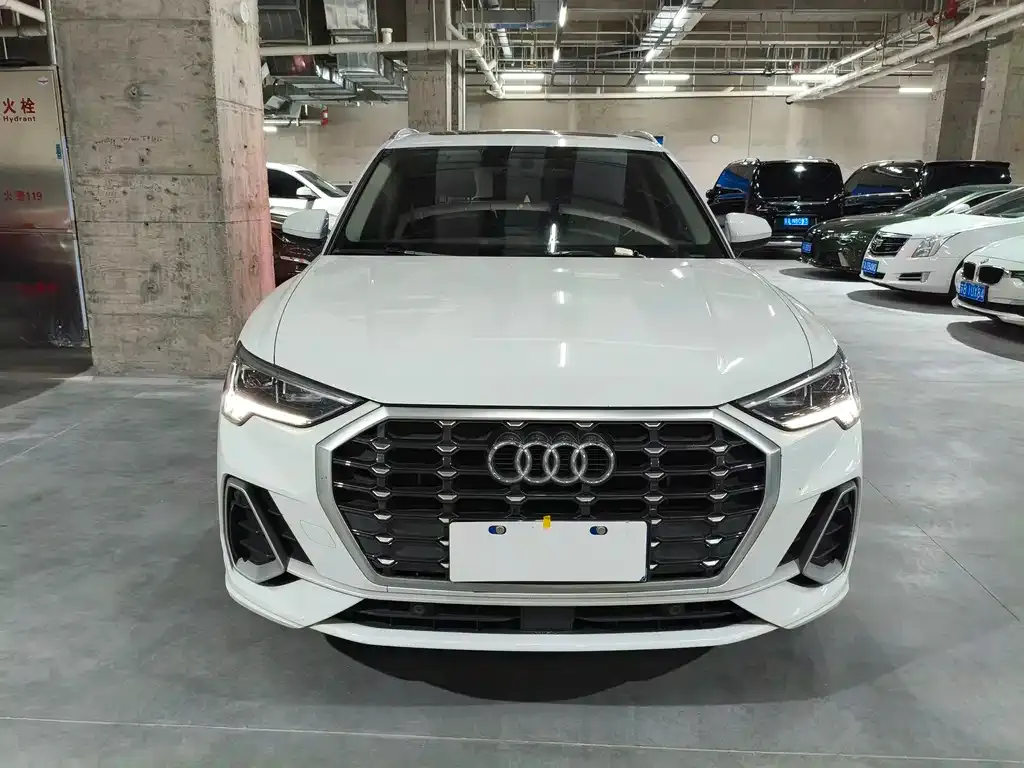Audi Q3 — фото 10